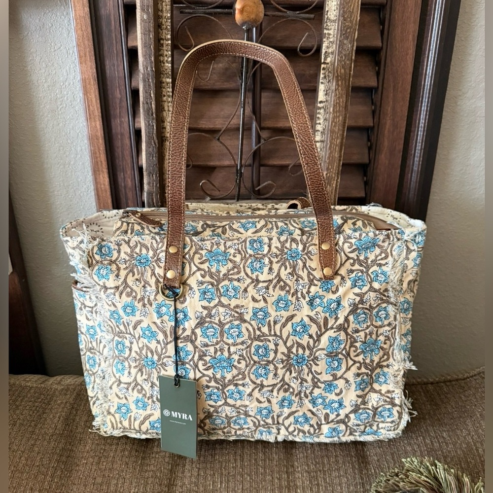 Myra Bag-San Ysidro Falls Floral Weekender Bag - Picture 8 of 15